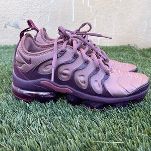 Smokey Mauve Vapor Max Plus